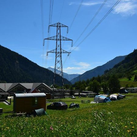 Campingplatz Mit Restaurant & Sportarena ลอยเคอร์บัด ภายนอก รูปภาพ